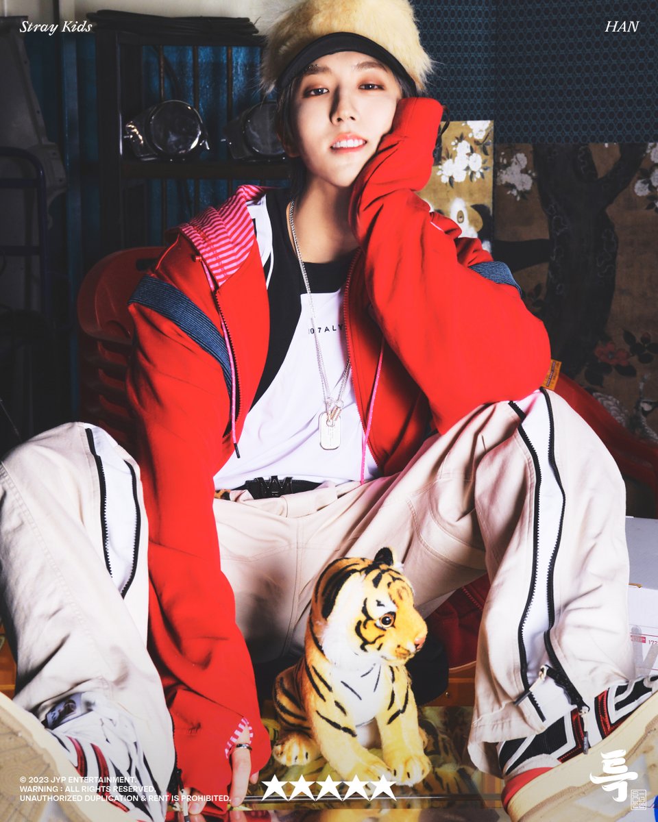 jypnation's tweet photo. Stray Kids(스트레이 키즈) “★★★★★ (5-STAR)”
TEASER IMAGES 

#한 #HAN
#필릭스 #Felix

2023.06.02 FRI 1PM (KST) | 0AM (ET)

#StrayKids #스트레이키즈
#5_STAR
#특 #S_Class
#StrayKidsComeback
#YouMakeStrayKidsStay https://t.co/mxLtmRBpyl