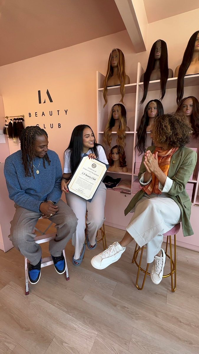 RepKamlagerDove's tweet photo. ✨Small Business Highlight! ✨
Glad to stop by @labeautyclub to meet Sheva and Obi and hear more about their mission to promote inclusion in the beauty industry. I love that your products serve women of color who often cannot find the products they need for skin and hair care. https://t.co/HrusXbJ19f