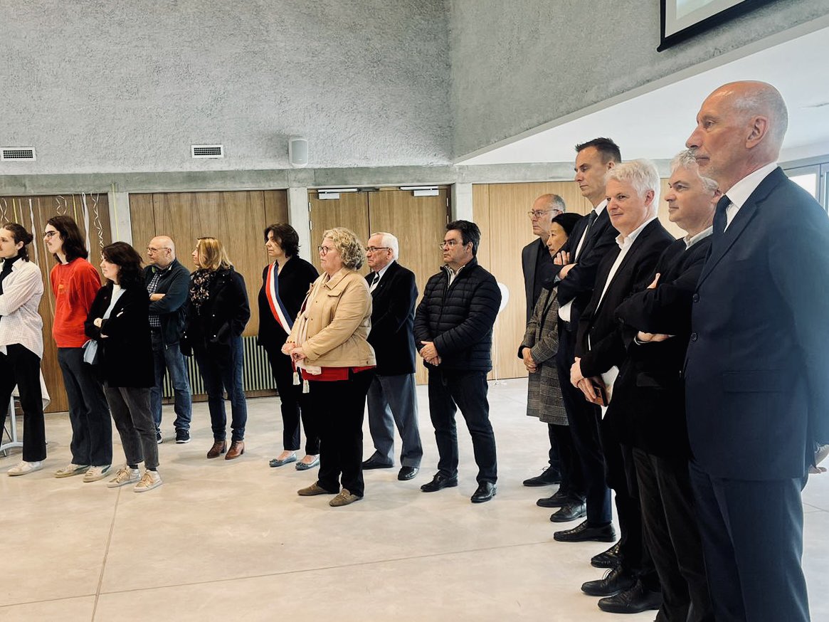 Dominique Bougraud (@dbougraud) on Twitter photo Plaisir d’être présente à #LaNorville pour inaugurer la salle Rosa Bonheur.
Avec <a href="/TOUZETalexandre/">Alexandre Touzet</a> , nous sommes heureux du soutien important du Département de l'#Essonne à hauteur de 315 00€ pour cette nouvelle salle multifonctions qui servira aux associations et aux habitants. Plaisir d’être présente à #LaNorville pour inaugurer la salle Rosa Bonheur.
Avec <a href="/TOUZETalexandre/">Alexandre Touzet</a> , nous sommes heureux du soutien important du Département de l'#Essonne à hauteur de 315 00€ pour cette nouvelle salle multifonctions qui servira aux associations et aux habitants.