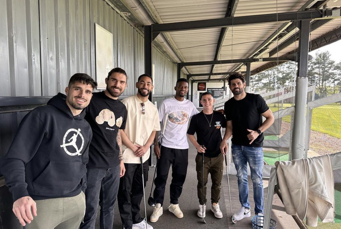 Some of the squad at Perton Golf Club 🐺 ⛳️ 

📸 ig pertongolfclub

#WWFC | #Wolves