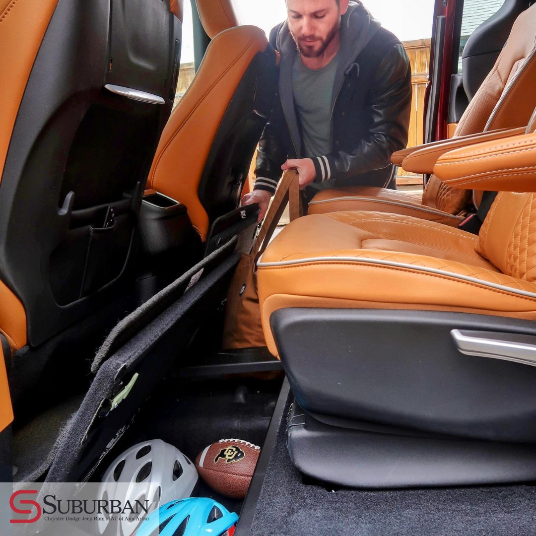 SuburbanCDJRAA's tweet photo. With endless amount of storage, you’re sure to be able to go on any adventure you want! What are 5 things you must take on vacation?🗒️

#Musthavethings #Vacationitems #5Items #Endlessstorage https://t.co/NAN2LtqzqQ