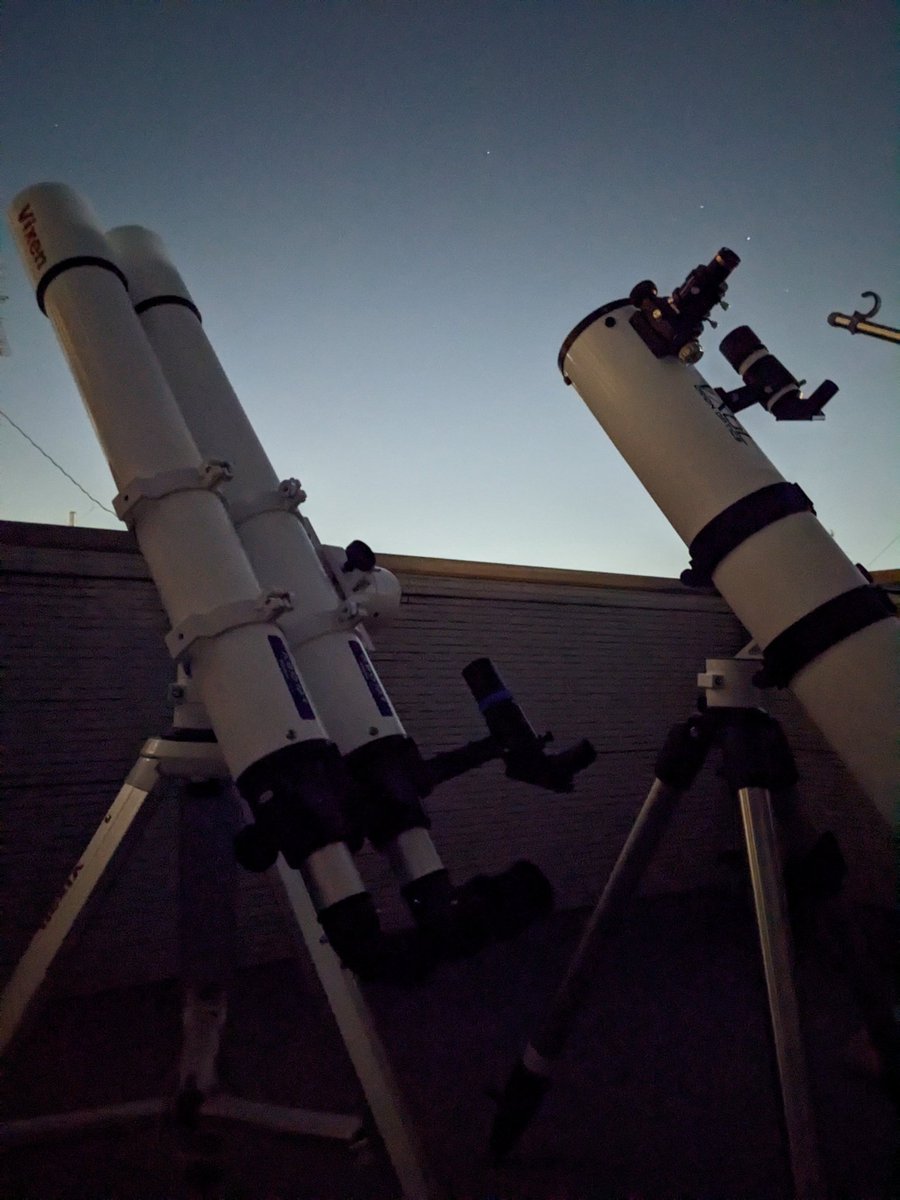 Yamy0116Y's tweet photo. アクロ80mmF11x2 vs ニュートン150mmF8 でM13を見比べる。どちらも50倍くらい。
なかなか良い勝負 https://t.co/2Gaekc7Zxl