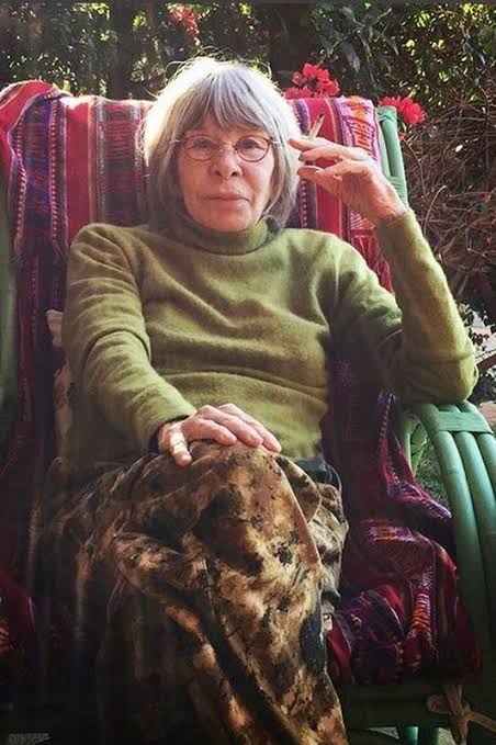 Vanders17730543's tweet photo. "Depois que eu envelhecer, ninguém precisa mais me dizer como é estranho ser humano nessas horas de partida..." #RitaLee #CoisasDaVida #MeuDeusNao #RestInPeaceRita 
O Rock Brasileiro está de Luto por nossa querida Rita Lee . https://t.co/amnXq3eiwV