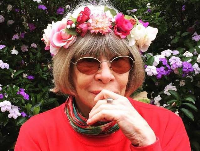 centralreality's tweet photo. Rita Lee deixou essa profecia em sua autobiografia sobre o que aconteceria após sua morte. https://t.co/9NGdTJ4AnR