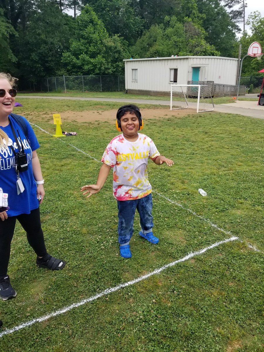 healytechnology's tweet photo. #EastvalleyEagle Field Day Fun https://t.co/wBXo7vsTIr