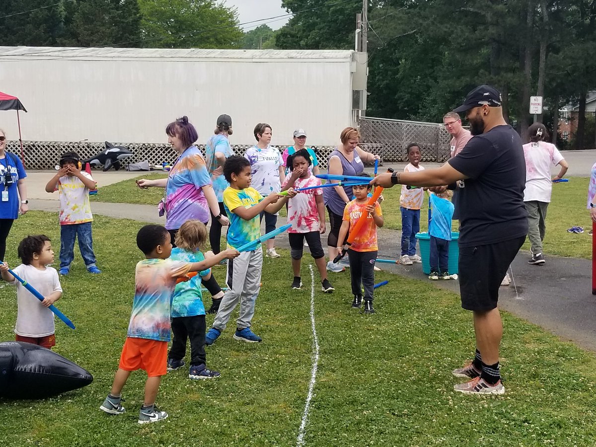 healytechnology's tweet photo. #EastvalleyEagle Field Day Fun https://t.co/tiD6YcAHcM