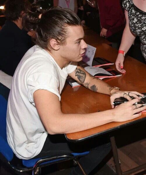 auronftharry's tweet photo. ✍🏼✍🏼 https://t.co/9BaEgzMQRW