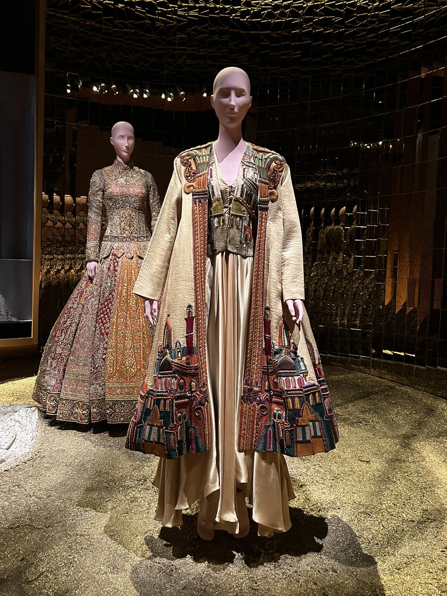 hungryyounglady's tweet photo. Visited #IndiaInFashion exhibit at #NMACC #Mumbai. Amazing experience with intriguing information about fashion. Loved collections by @RituKumarHQ and #AnamikaKhanna 

#exhibition #weekend #fashion #fashionhistory https://t.co/8S6zO6g8jh