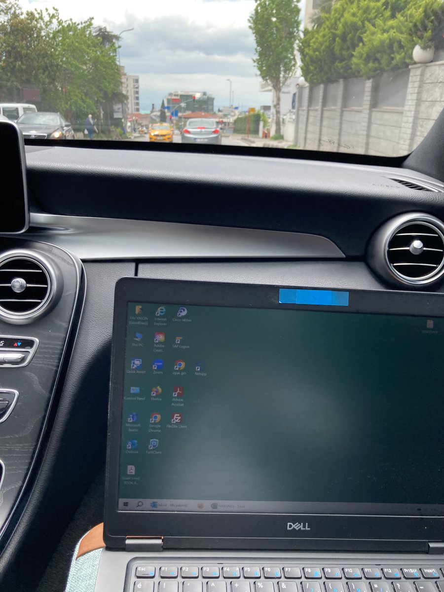 flzylcnn's tweet photo. Bugün caroffice çalıştım 🤓 #working #carwork https://t.co/EUeNWRep4v