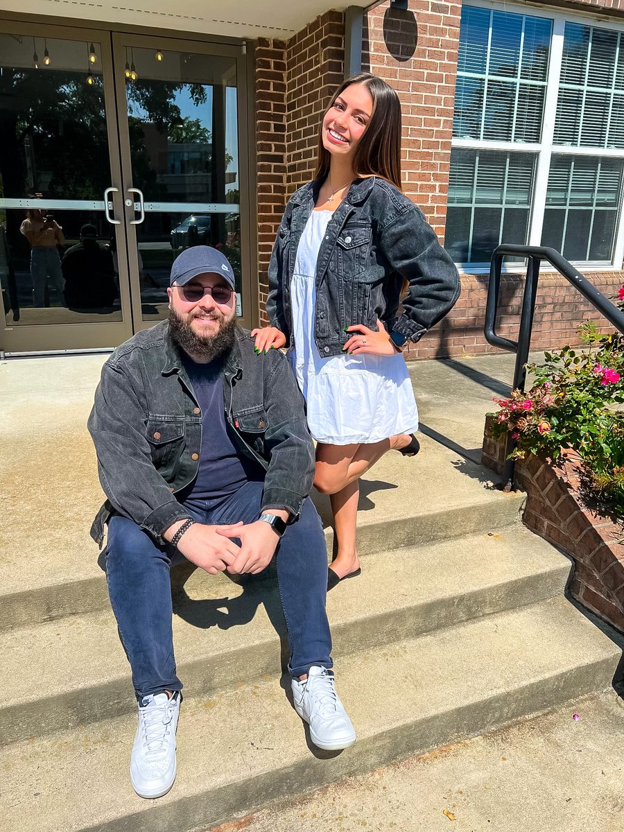 LiveFirstStreet's tweet image. Shout out to our managers ✨Thomas and Lexi ✨for working so hard to prep for turn!  Your hard work doesn’t go unnoticed. We are so sad to see our residents go but can’t wait to meet our new residents in the fall📝🥲