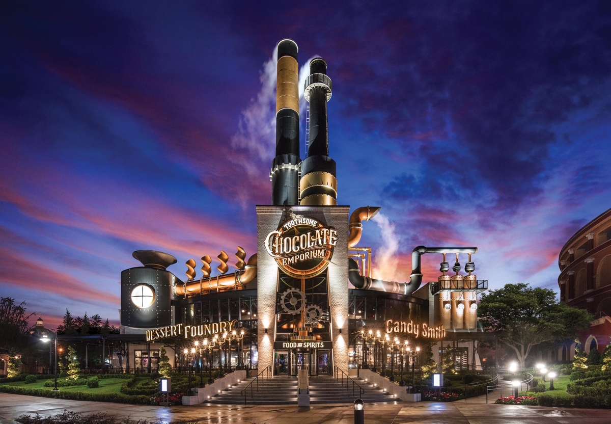 Follow the chocolatey scent to The Toothsome Chocolate Emporium &amp; Savory Feast Kitchen—your golden ticket to a world of flavor.

Book your stay just two miles away: bit.ly/417Skin