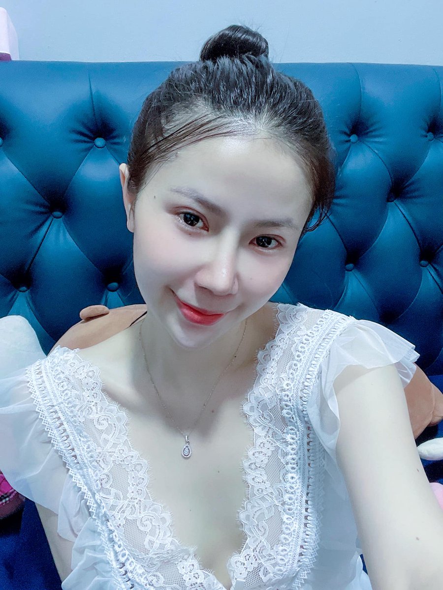 namtip_wanida's tweet photo. ไม่ไหวอย่าฝืน ไม่มีที่ยืน ก็มานอนห้องเรานี่🤪🤪🤪 https://t.co/qGcBlnjlHa