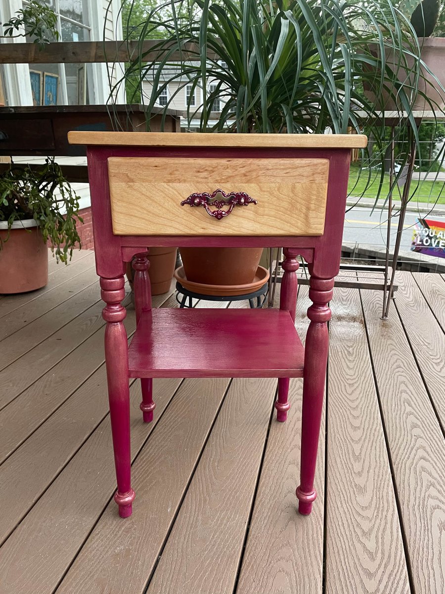DesignsMerry's tweet photo. Do you have services such as Furniture For Sale that needs to be completed out of Derry? The team at Refurbished Designs by Merry can take care of your Furniture For Sale needs for you. Call us today at (802) 424-9977 #FurnitureForSale https://t.co/tn6b0tERHo https://t.co/tHOPyID2VW