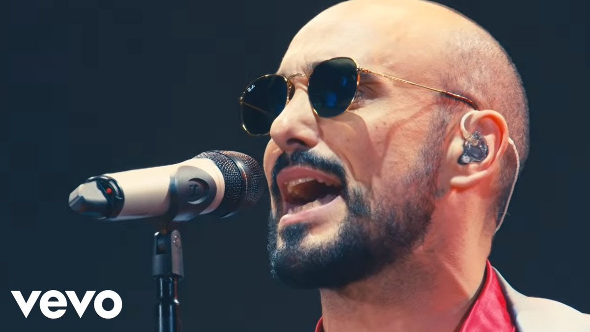 lisandrobregant's tweet photo. INMERSIÓN A LA NARRATIVA ´PÁJARO CANTOR´ DE @AbelPintos EN VIVO ( River - 2017)
#narrativapública #escenario 

¿Es Abel un crack total de la narración? Lo es

¿Por qué? Porque narra como nadie las transiciones dentro de un tema

En tres tuits profundizo 👇 https://t.co/yzQWIYIY3K