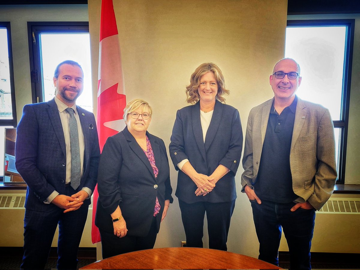 Fantastic meeting w #HamOnt Mountain MP <a href="/lisahepfner/">Lisa Hepfner</a> as part of #CHBAontheHill to discuss skilled trades &amp; the need to more than double annual housing starts to meet needs of our growing population #cdnpoli