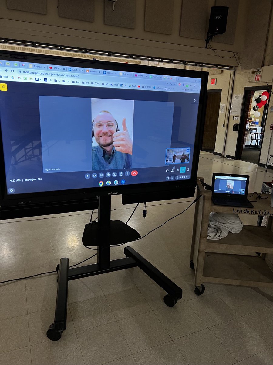 MrsSeabeck's tweet photo. My favorite Chemical Engineer getting ready for a Google Meet with Munson third graders. #stemeducation @ChardonSchools⁩ ⁦@Chardonsupt⁩ ⁦@mprezios⁩ ⁦@pincpatty⁩ https://t.co/uCjhjKCOIv