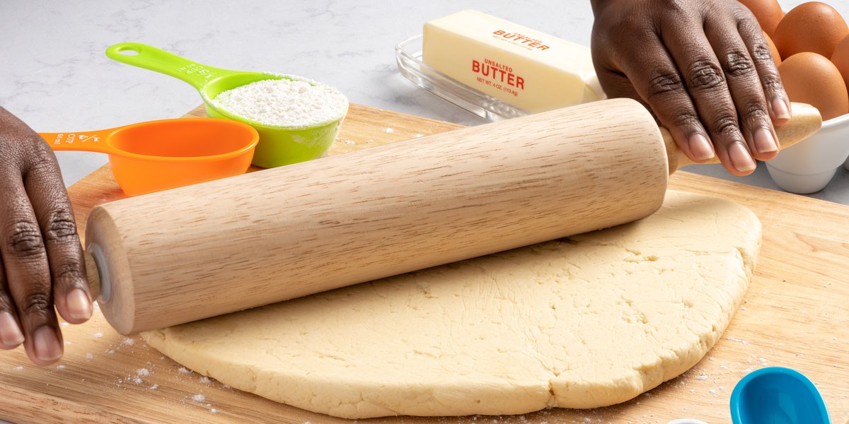 SimplyDoneBrand's tweet photo. It's Tuesday, which means kids everywhere just told their moms at 8pm that they need allergy-friendly desserts for their entire class tomorrow morning. 🫠 Thankfully, moms everywhere have Simply Done, their #householdhelper #SimplyDone #EndOfTheYear https://t.co/uiWUIGXO4H