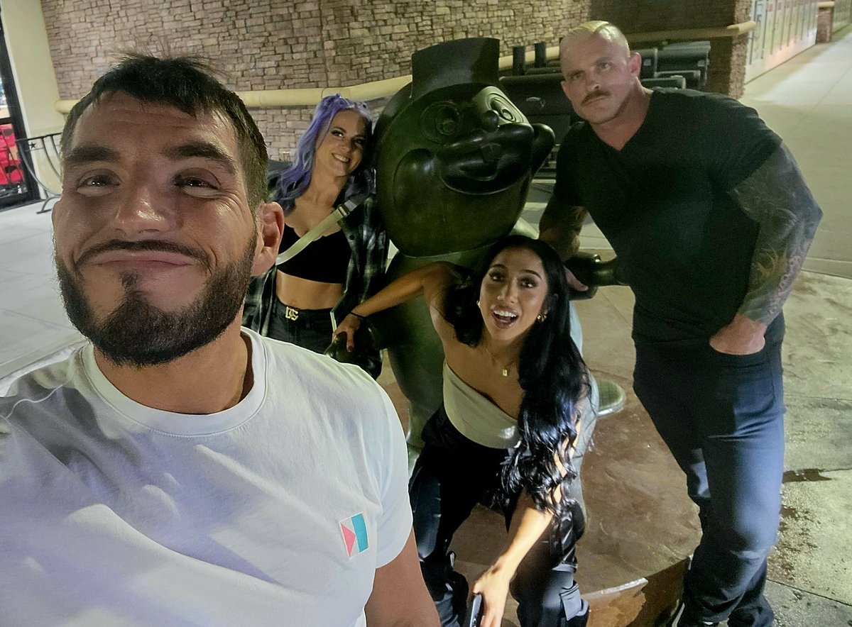 Post #WWERaw we took a family trip and found the way to Buc-ee's!