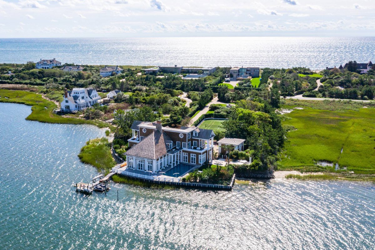 Real Estate Showcase tweet media