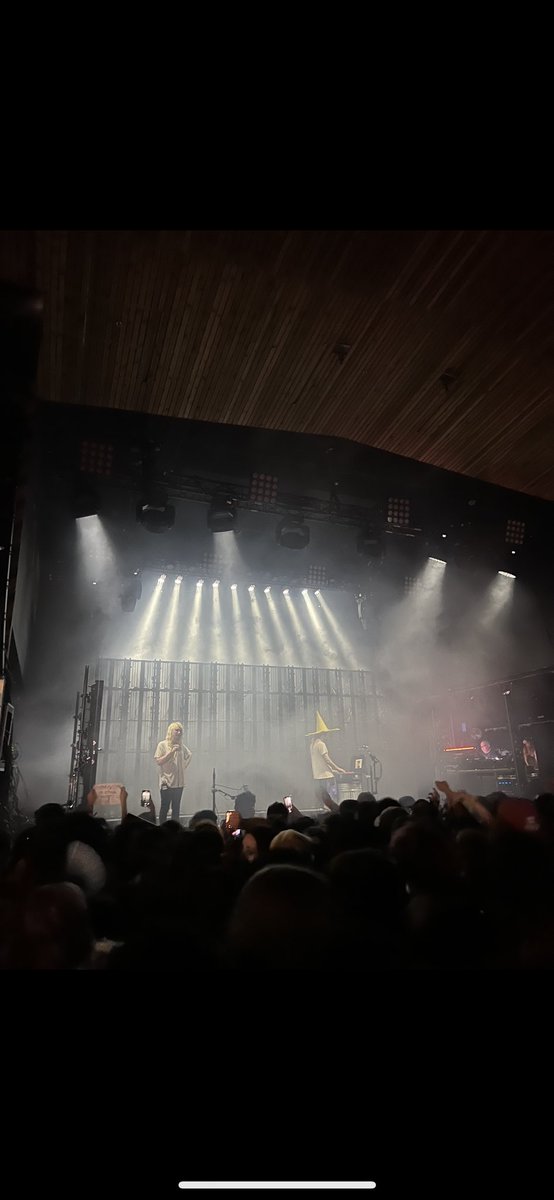 CD1AO's tweet photo. fun machine girl + 100 gecs concert, still waiting for the 100,000 gecs reveal https://t.co/iPIXdnxylO