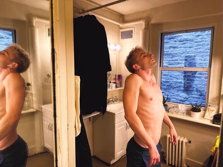 Get an inside look into the life of Tony d’Alelio in this HuffPost exclusive. #DancinBway 

Read the full article here: huffpost.com/entry/bob-foss…