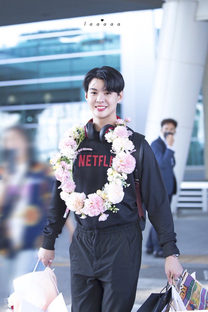 laaaaab_d's tweet photo. 당장 청춘물 찢고 나왔🫠
เกินไปสุดๆอะ🫶🏻

@Saint_sup ᰔᩚ

SAINTSUP GO KOREA
#ส่งมุมุเซ้นต์ไปเกาหลี
#Saint_sup #MingEr https://t.co/Q9hSKLbKMp