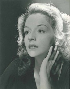 BWdp62's tweet photo. Ruth Ford.
One of my favorite character actors of the 1940s that no one ever seems to talk about.
#ruthford https://t.co/014hrNtuhW