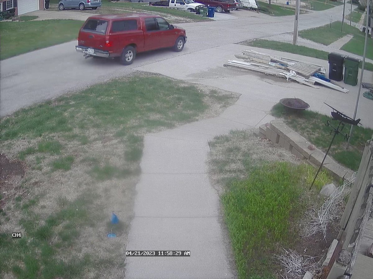 SheriffCassCo's tweet photo. We are attempting to identify the owner of the pickup in these photographs, regarding an ongoing case.  If you believe you know who owns this vehicle, please call the Cass County Sheriff's Office non-emergency line 402-296-9370 and request to speak with Investigator Hemmer. https://t.co/M9iRIZy6hL