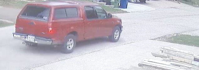 We are attempting to identify the owner of the pickup in these photographs, regarding an ongoing case.  If you believe you know who owns this vehicle, please call the Cass County Sheriff's Office non-emergency line 402-296-9370 and request to speak with Investigator Hemmer.