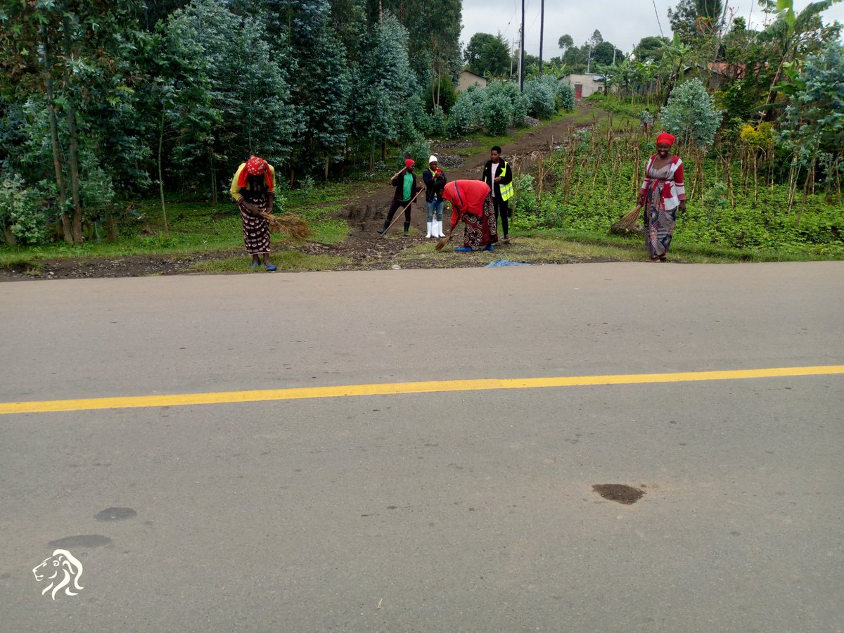 nyange_sector's tweet photo. 09/05/2023
Nyange Sector
Igitondo cy'isuku kivuguruye: "Umusanzu w'isaha imwe, Nsukure Musanze yanjye"

Uyu munsi twazindukiye mu gitondo cy'isuku guhera saa 7h30 kugeza saa 9h00. https://t.co/NLoijDmQek