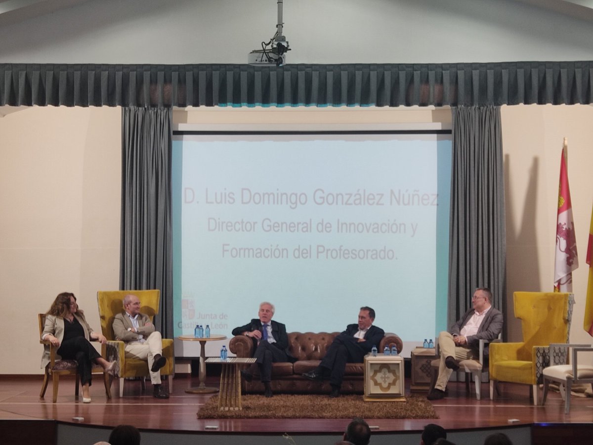 CEPASanIldefons's tweet photo. Hoy estamos en Soria, en la jornada " Prácticas educativas de éxito a través de los resultados obtenidos en los proyectos de innovación educativa y su impacto en las aulas"
#innovacy #presentacyl https://t.co/0udbhPewYg