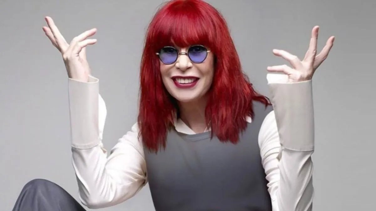 Rita Lee, considerada por muitos a "Rainha do Rock Brasileiro", faleceu hoje aos 75 anos, vítima de cancro.