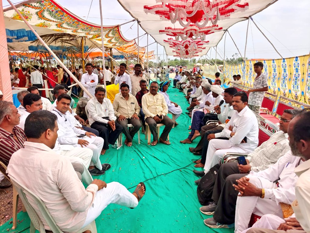 HariSolankiBJP's tweet photo. ઉના તાલુકાના પાલડી ગામે સમસ્ત ચારણીયા તથા બાંભણીયા પરિવાર દ્વારા આયોજિત શ્રી ચામુંડા માતાજી તથા મહાકાળી માતાજી તેમજ અન્ય દેવી દેવતાઓની મૂર્તિઓનો ત્રિદિવસીય પ્રાણ પ્રતિષ્ઠા મહોત્સવમાં દર્શન કરી ધન્યતા અનુભવી. તેમજ ધર્મકાર્ય બદલ સર્વે આયોજકોને અને તમામ ગ્રામજનોને શુભેચ્છા પાઠવી. https://t.co/U6SOhzbP83