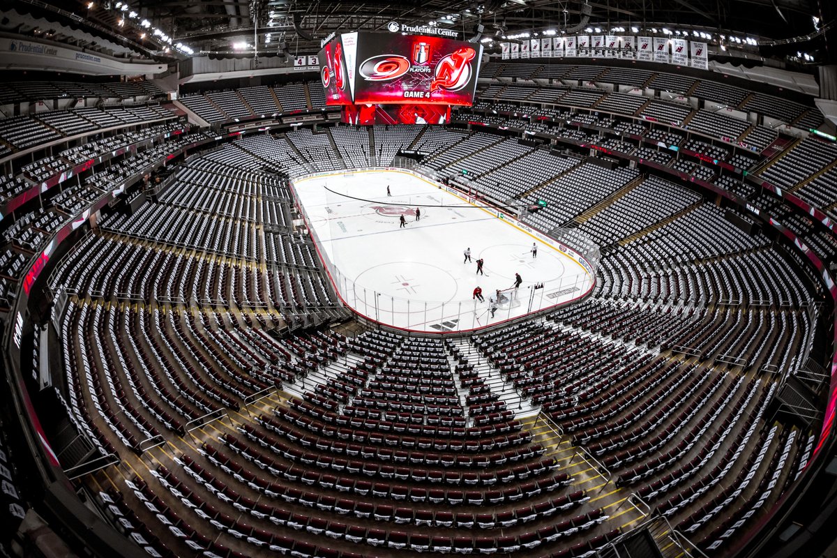 NJDevils's tweet image. Oh yeah... it's gonna be LOUD tonight.

#Sponsored | @Hyundai