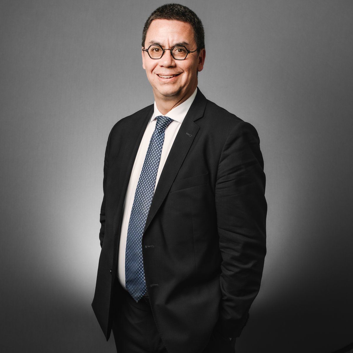 Thierry HEYVANG nommé Directeur Général d’Aiguillon, succédant à Frédéric LOISON, à la tête du bailleur social breton depuis 2016 et qui partira fin juin, faisant valoir ses droits à la retraite. 
Thierry HEYVANG prendra ses fonctions le 01/06/23.
bit.ly/42GLtwK