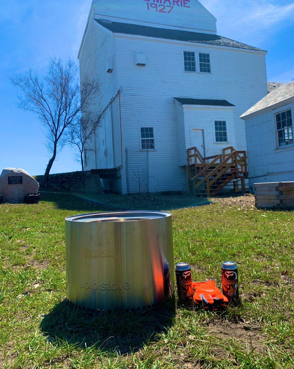 <a href="/torque_brewing/">Torque Brewing</a> &amp; elevators! Anybody guess where <a href="/geeclezy/">Glenda Clezy</a> &amp; I were last week? 
Comment village name along with: <a href="/gowancanada/">Gowan Canada</a> #InsightFastestBurndown to be entered for the <a href="/SoloStove/">Solo Stove 🔥</a>. 
RT &amp; like to be entered for some Insight gloves!