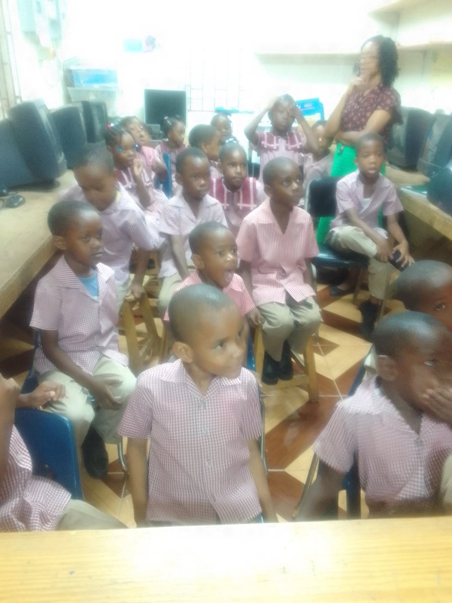 KemmyLeslie tweet media