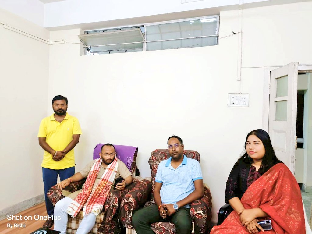 Padminisahu7's tweet photo. @BJP4Assam প্ৰদেশৰ সন্মানীয় সাধাৰণ সম্পাদক শ্ৰদ্ধাৰ @idipluranjan দাদাৰ সৈতে এখন্তেক ।
#BJPForAssam
#YouthCanLead #BJYM https://t.co/APTZVN7Cb5