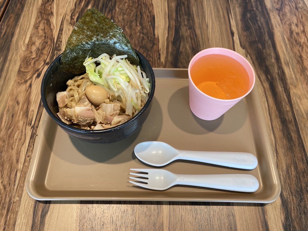 donburako_ramen's tweet photo. Twitterフォロワー様特典‼️
その１‼️
6歳以下のお子様はお子様まぜそばが無料に‼️

お子様に優しくご家族で食べれるラーメン屋どんぶら来😊

新店舗オープンが近づいてきています‼️
毎日準備に追われています🙇‍♂️ https://t.co/HtbaNilHIT
