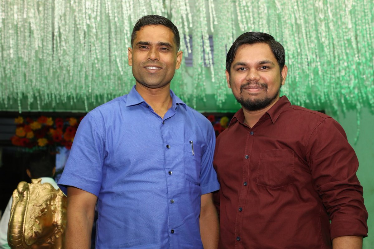punit_umarji's tweet photo. @PRajeevBJP @prajeevfansclub @BJP4India ಸರ್ ಗೆಲುವು ನಿಮ್ಮದಾಗಲಿ ಅಷ್ಟೇ. ನನ್ನದು ಜಮಖಂಡಿ ಮತಕ್ಷೇತ್ರ ಆದರೆ ನಾ ನಿಮ್ಮ ಅಭಿಮಾನಿ. ನಿಮ್ಮನ್ನು ಮತ್ತೆ ವಿಧಾನಸಭೆಯಲ್ಲಿ ಮಂತ್ರಿಯಾಗಿ ನೋಡವ ಆಸೆ. 
ಗೆದ್ದೆ ಗೆಲ್ಲವೆ ಒಂದು ದಿನ ಗೆಲ್ಲಲೇ ಬೇಕು ಒಳ್ಳೆಯತನ. ಯತೋಧರ್ಮ: ತತೋ ಜಯ: https://t.co/J6vG0AwQAz