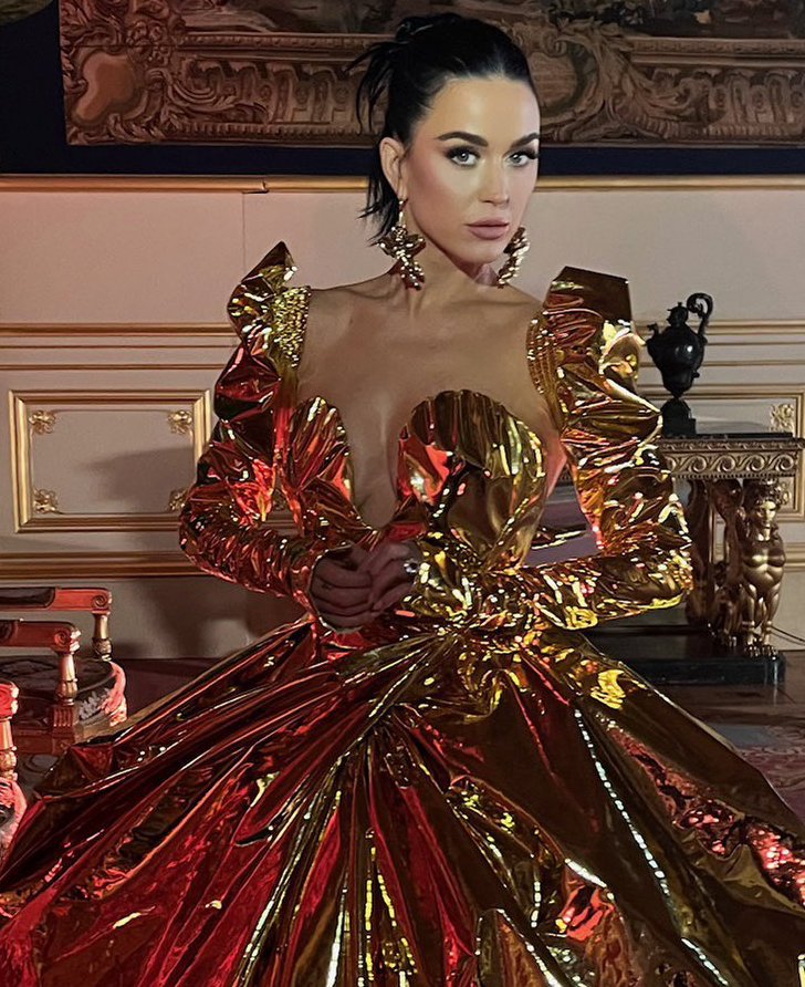 gettinggorjess's tweet image. Get The Look: Katy Perry’s (@katyperry) Gilded Golden Glamour At The Windsor Castle Coronation Concert 👑✨ gettinggorjess.com/2023/05/get-th… Created by @Manthony783 using @patmcgrathreal 💄💋 #KatyPerry #CoronationConcert #GetTheLook
