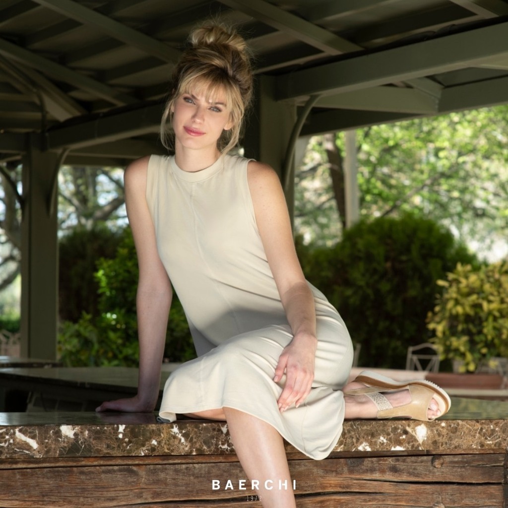 Nos enorgullece ser una marca con fabricación española. Nuestros zapatos están diseñados para hacer que la vida de nuestros clientes sea más cómoda. Nuestras opciones de calzado son perfectas para acompañarte durante todo tu día. 

¡Conoce la experiencia… instagr.am/p/CsBtaA4twO9/