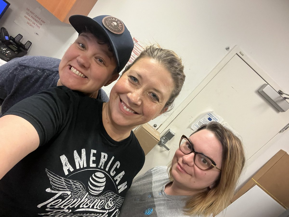 Having some SEL fun out and about in Charlotte with <a href="/CLTROAR/">Wendy Hamilton</a> !! <a href="/theriddler704/">Stephanie Riddle</a> <a href="/JT_42/">Julia Grimes</a> @IHXNortheast