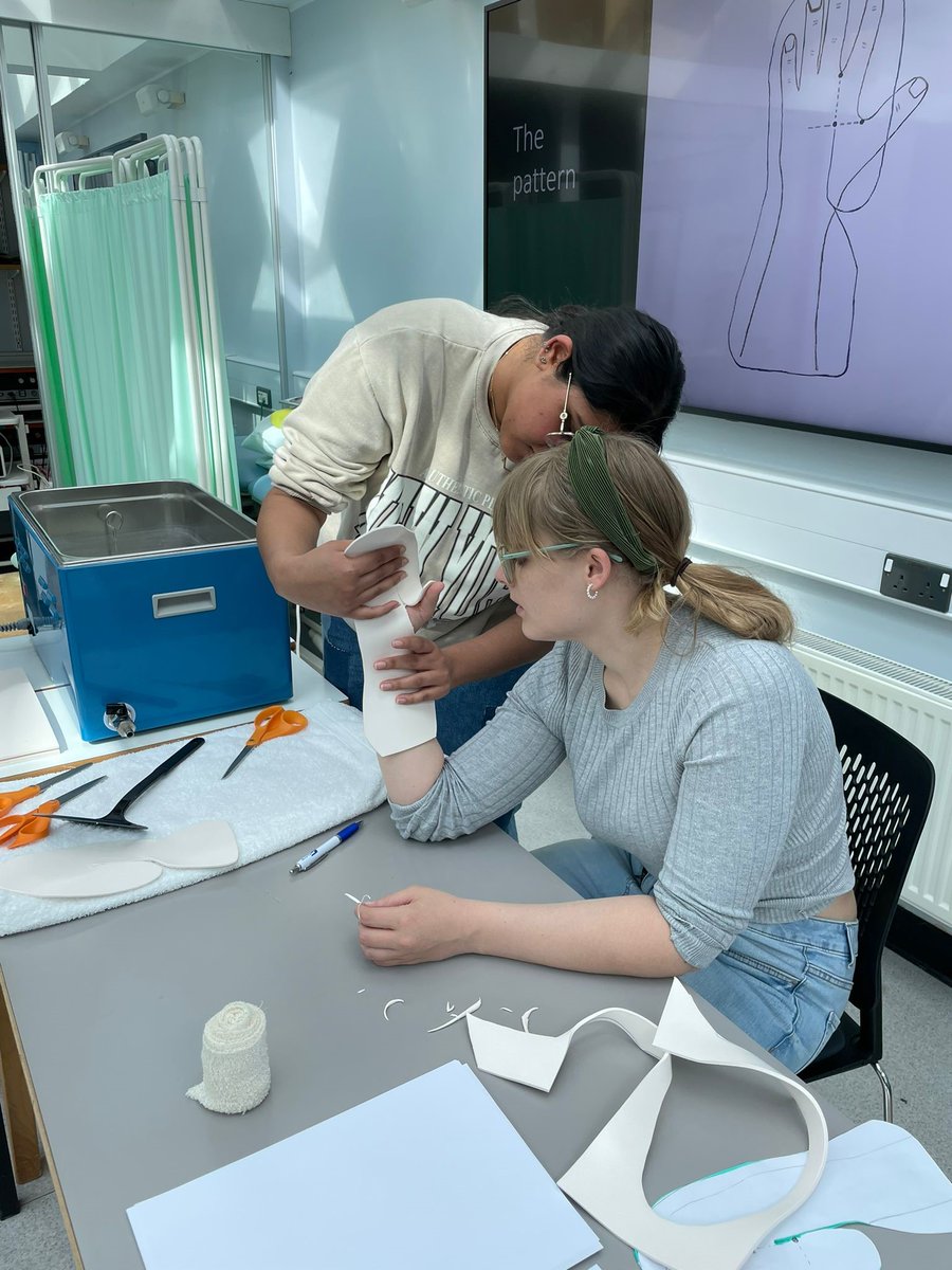 OT_UEA's tweet image. Our year 2 MSc Occupational Therapy students practising their splinting skills @UEA_Health 
#OccupationalTherapy #OccupationalTherapyStudent #Splinting
