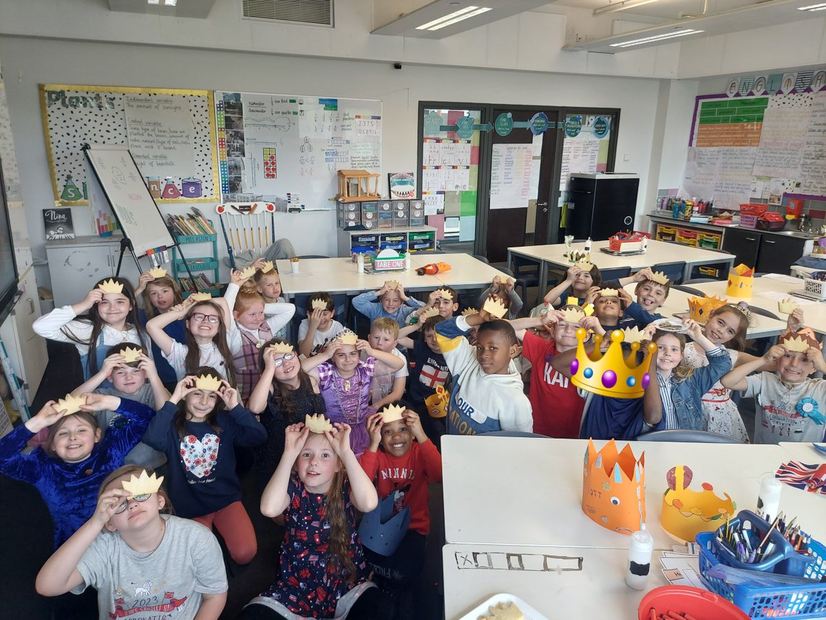 The kings and queens of 3B have brought home their artwork for all parents to order their mugs and tea towels. Last date for ordering is the 17th May. Please return the artwork if you'd like to place an order. Thank you