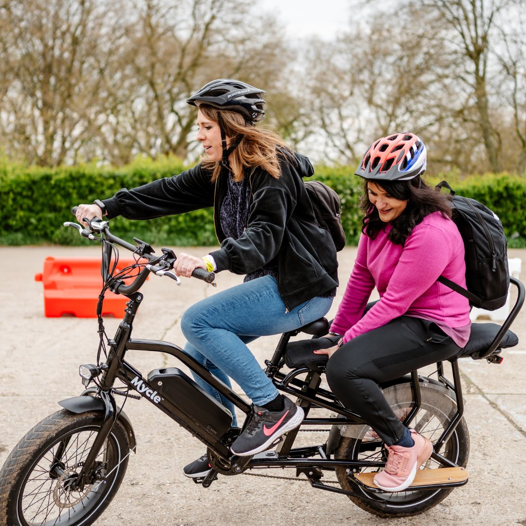 CycleShow's tweet image. After an incredible weekend of bikes, smiles, family fun &amp;amp; food, it's only logical that there are the most stunning photos to match our beaming visitors, exhibitors, riders, and special guests.

Check out some of our favourite captured moments from over the weekend of the show.📸