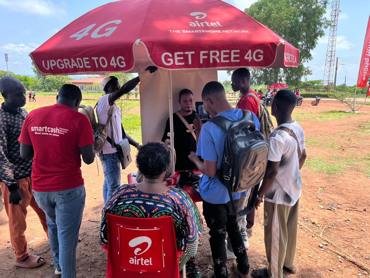 AgbaExtro's tweet photo. .. @itelNigeria, airtel and Smoovchapman, this combo will be visiting 6 universities in Nigeria. Which other university do you want them to visit? #itelinOffaPoly https://t.co/LMpF95zAGV