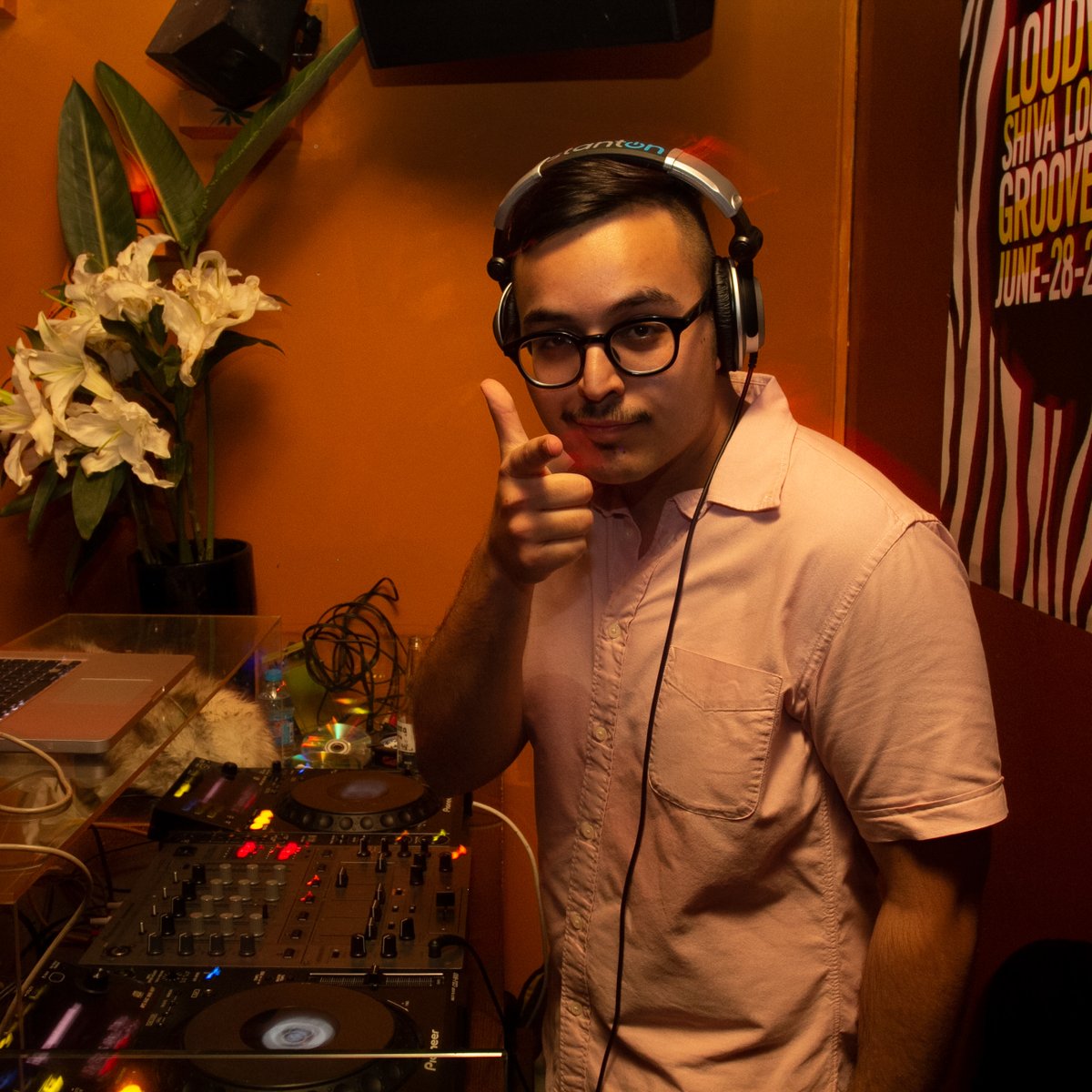 Nikhil H tweet media