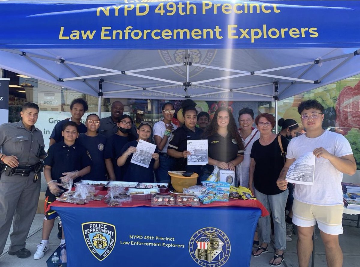 Morrisparkbid's tweet photo. Happy 1st ever #NYCBIDs Day ๐๐taking a moment to appreciate @NYCMayor focus on #publicsafety and support to our small businesses from @NYPDnews @NYPDPBBronx @NYPD49Pctz Grateful for your dedication to the #safety of #NYC and #Bronx commercial corridors! @NYC_SBS #NYCBIDday https://t.co/kRixlgD4LL