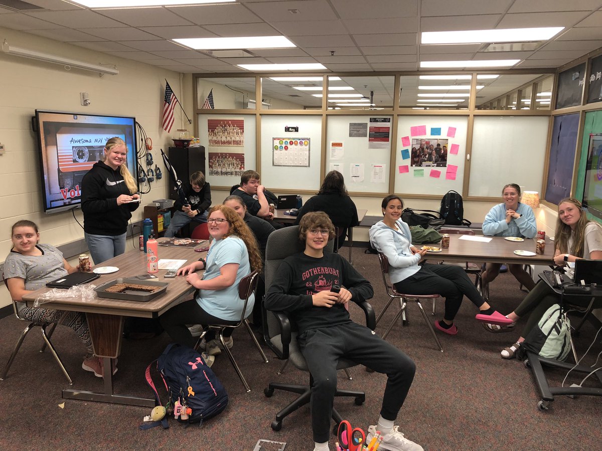 Today our Swede Foundations Family celebrated our 6 seniors with nachos, brownies and soda! I will miss this group but I’m excited to watch them take on the world and grow as individuals outside of this building! <a href="/GBurgSwedes/">Gothenburg Public Schools</a>